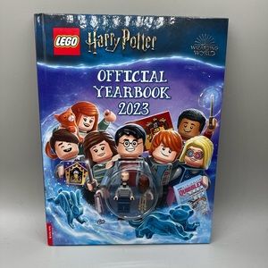 Lego Harry Potter 2023 Official Yearbook New ! With Minifigure.